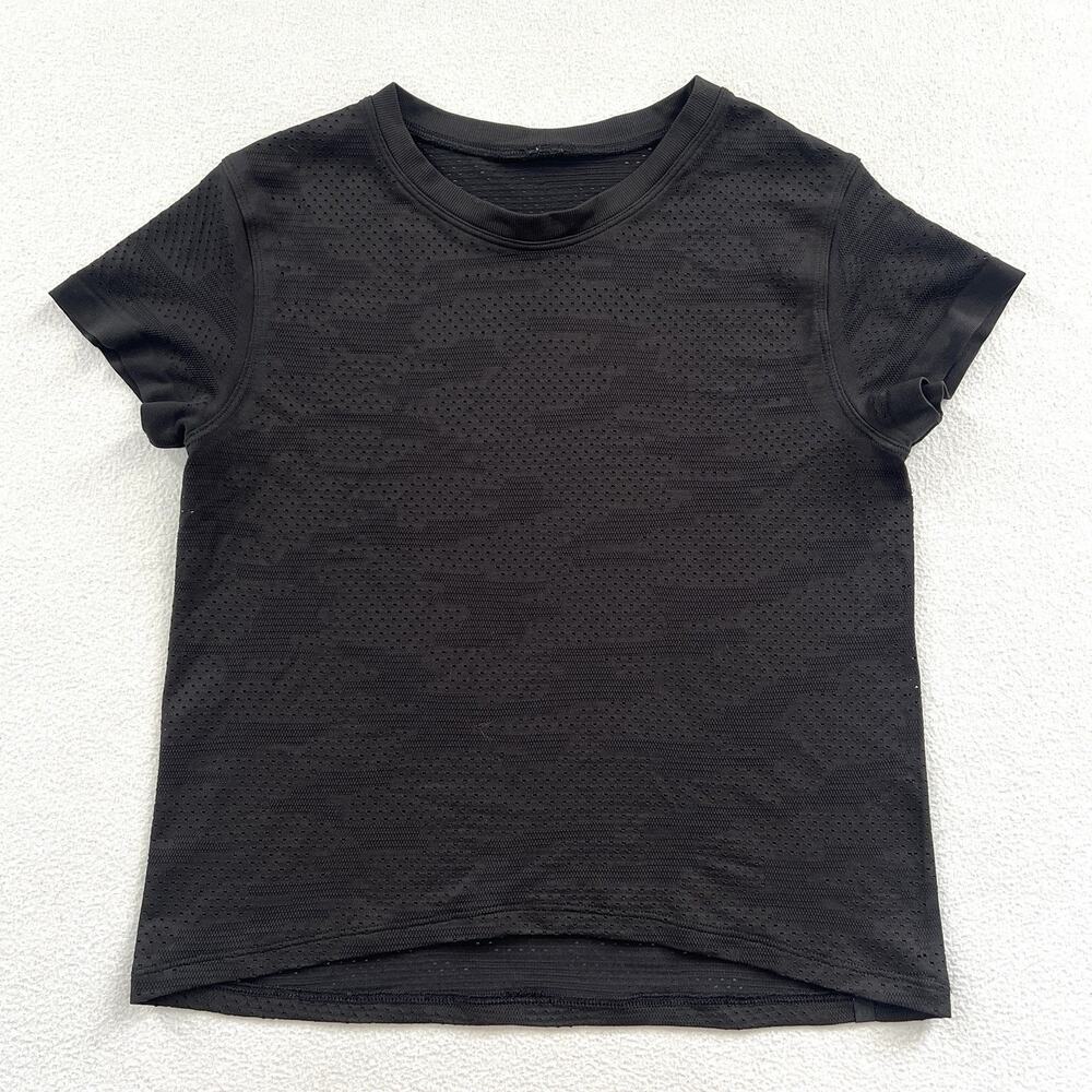 Lululemon Women Black Dot Camo Train to Be Short Sleeve Shirt Mesh Cropped Top 0